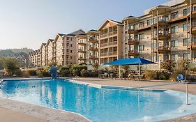 Hilton Grand Vacations Club Paradise Point Branson